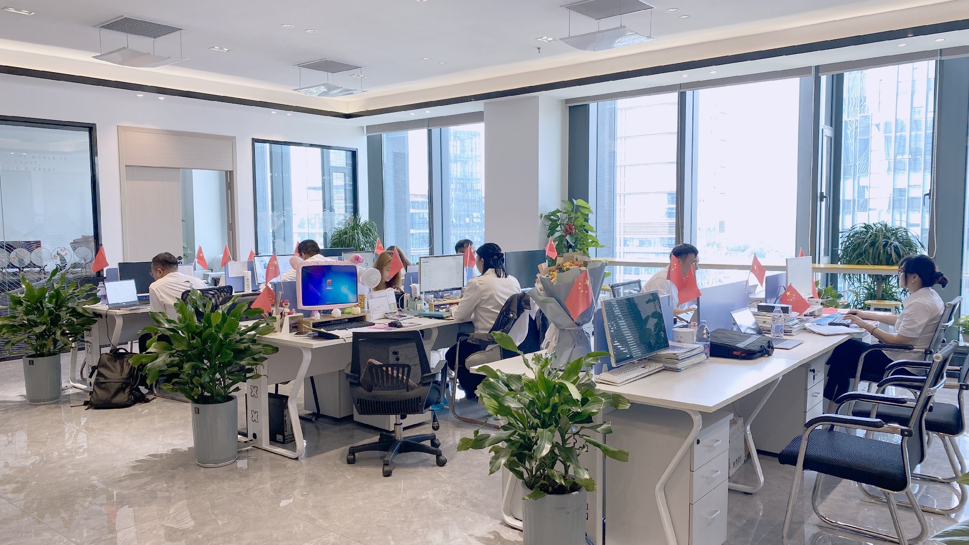广东粤中环境科技有限公司办公室.jpg